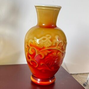 Vintage 1981 Avon spring bouquet glass vase